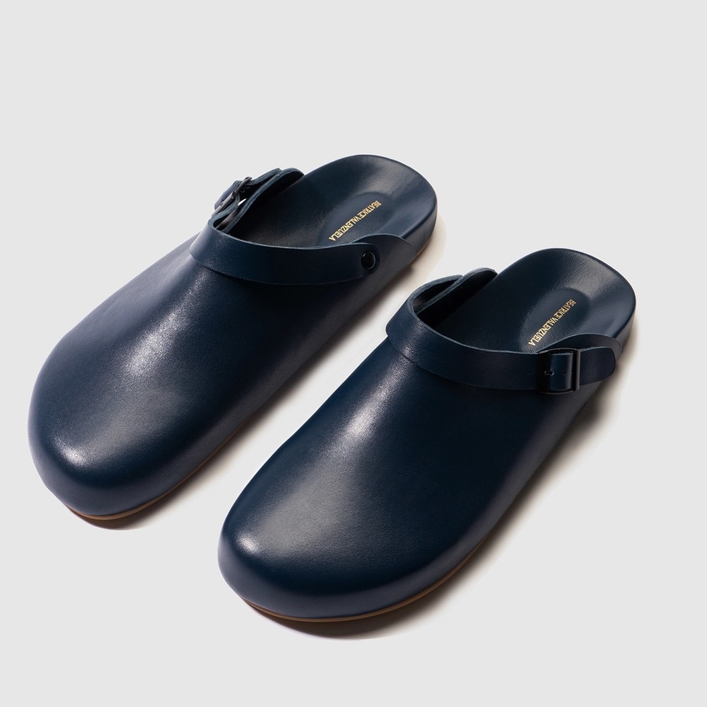 Beatrice Valenzuela Midnight Clog, size 10.